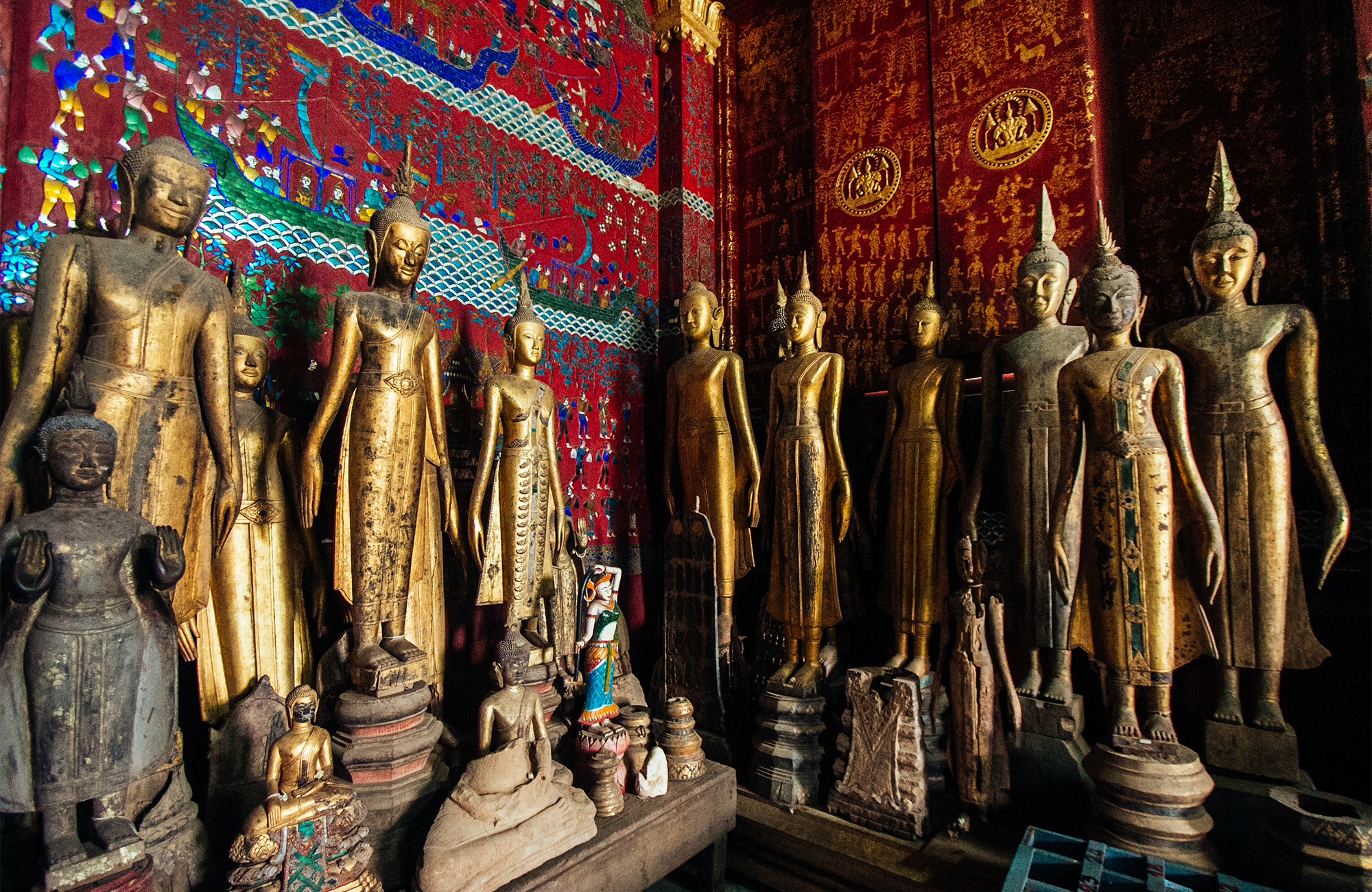 laos-temple-statues-luang-prabang-cover