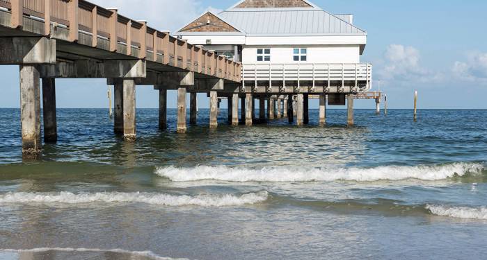 Ocean pier by Tampa og Clearwater Florida