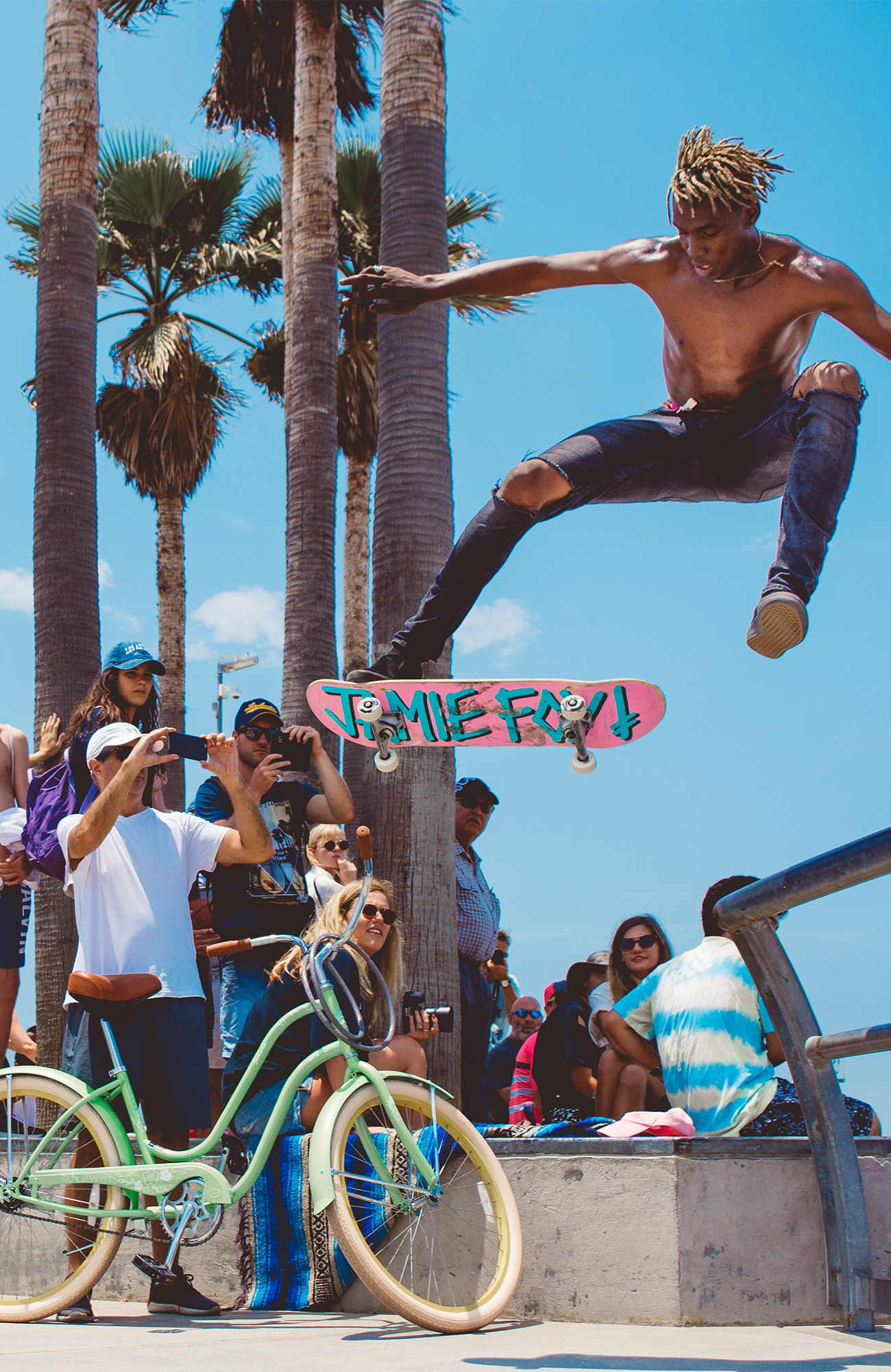 los-angeles-usa-california-beach-skateboard-sidebar