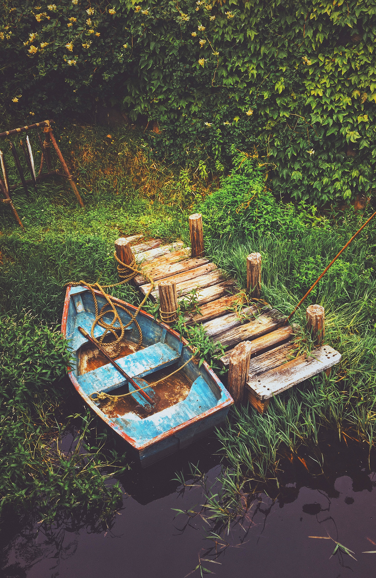 northern-island-hobbiton-new-zealand-boat-sidebar