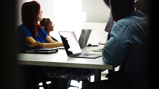 people in a meeting during an internship in australia