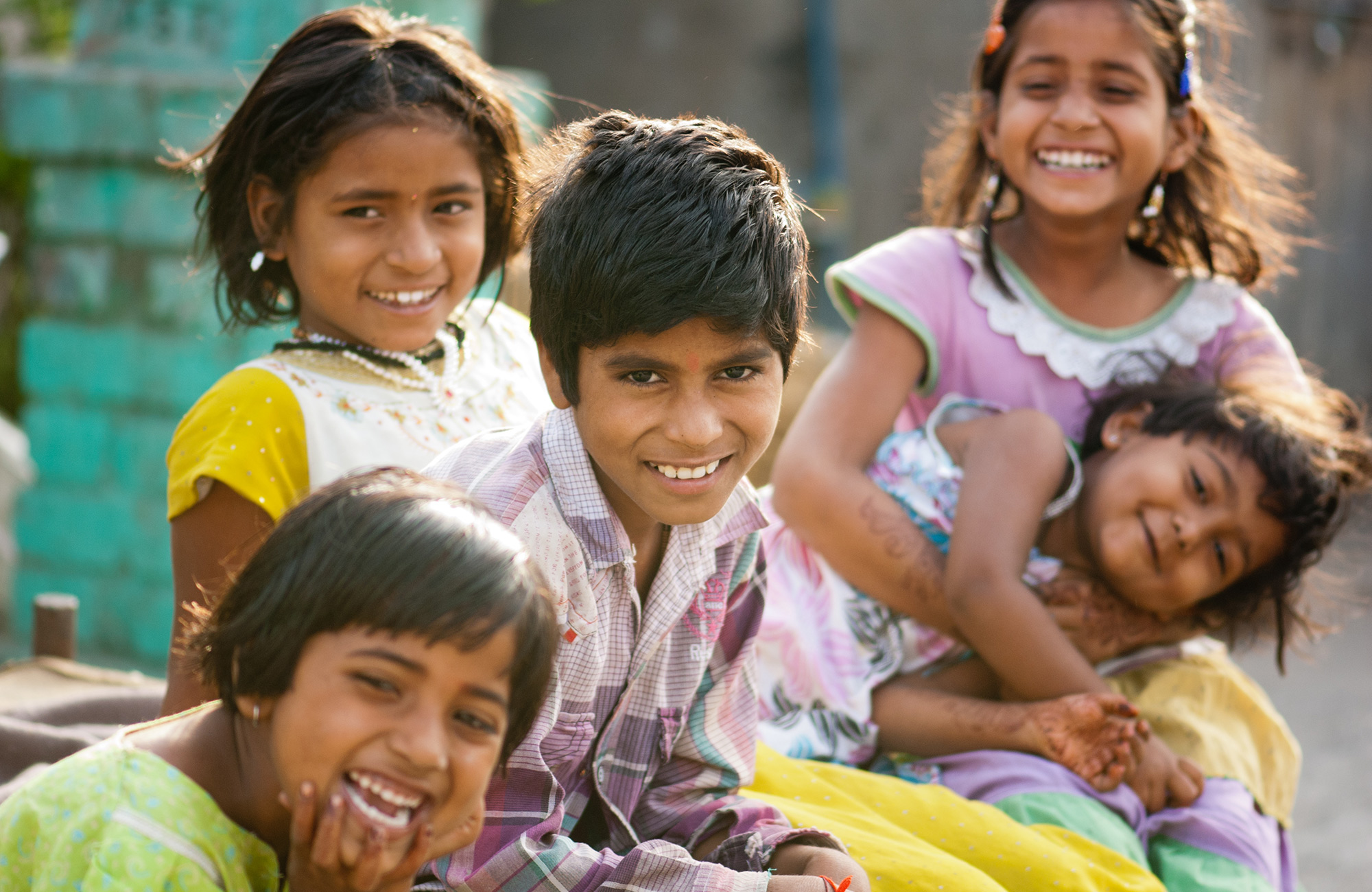 volunteering-asia-india-kids-group-of-kids-cover