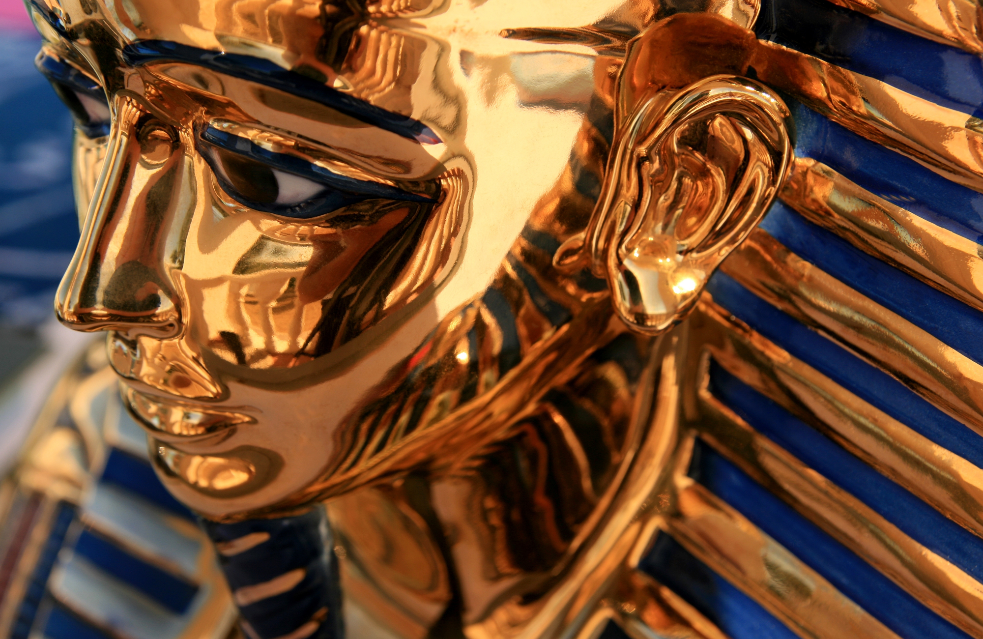 egypt-sphinx-gold-mask-cover