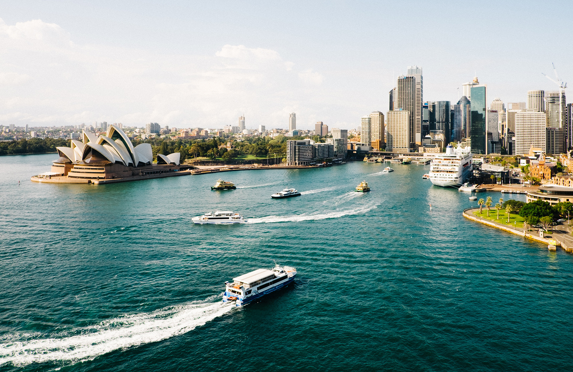 Sunny view over Sydney harbour - study at UTS in Australia