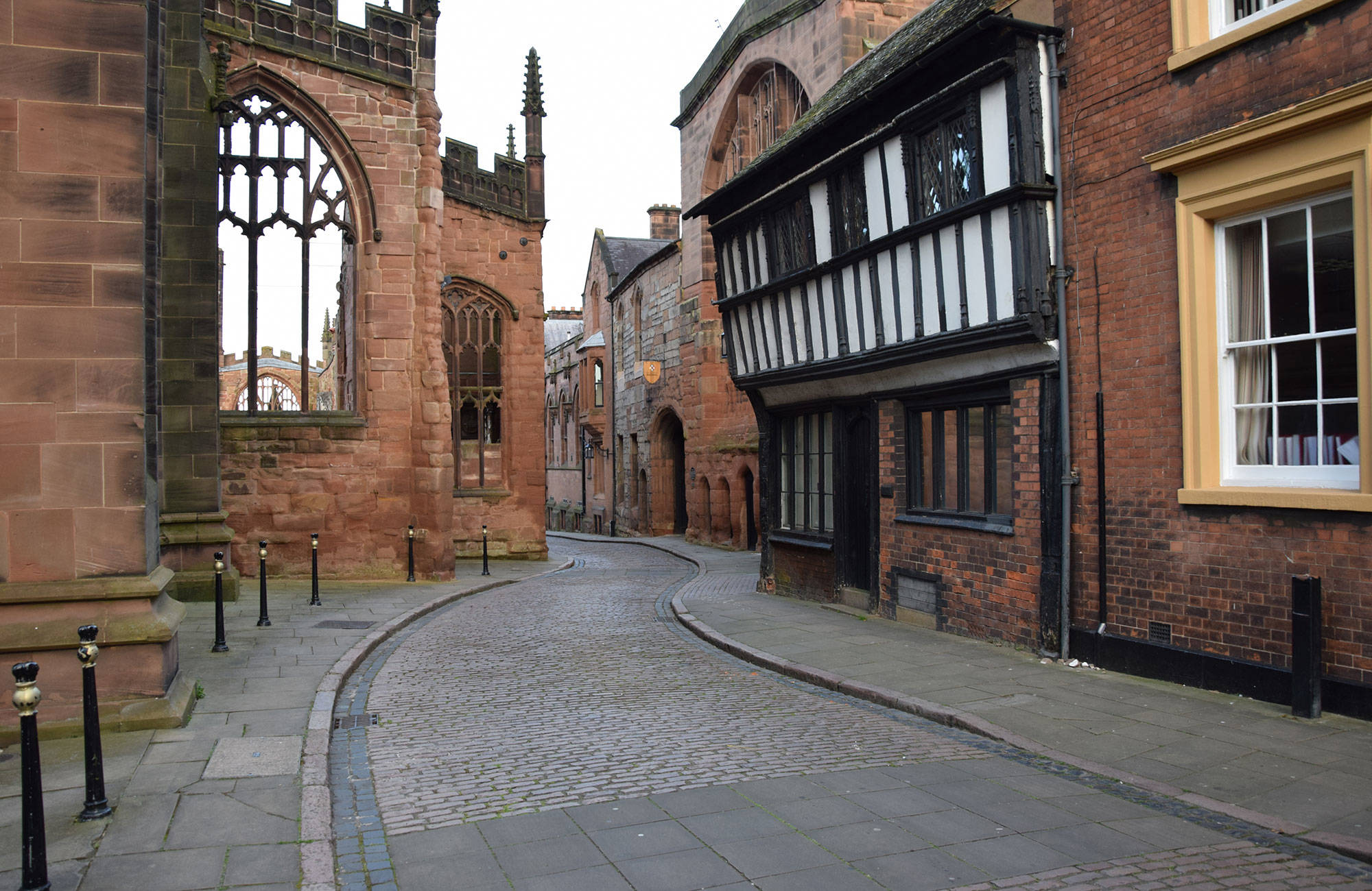 Street-in-the-old-town-of-coventry