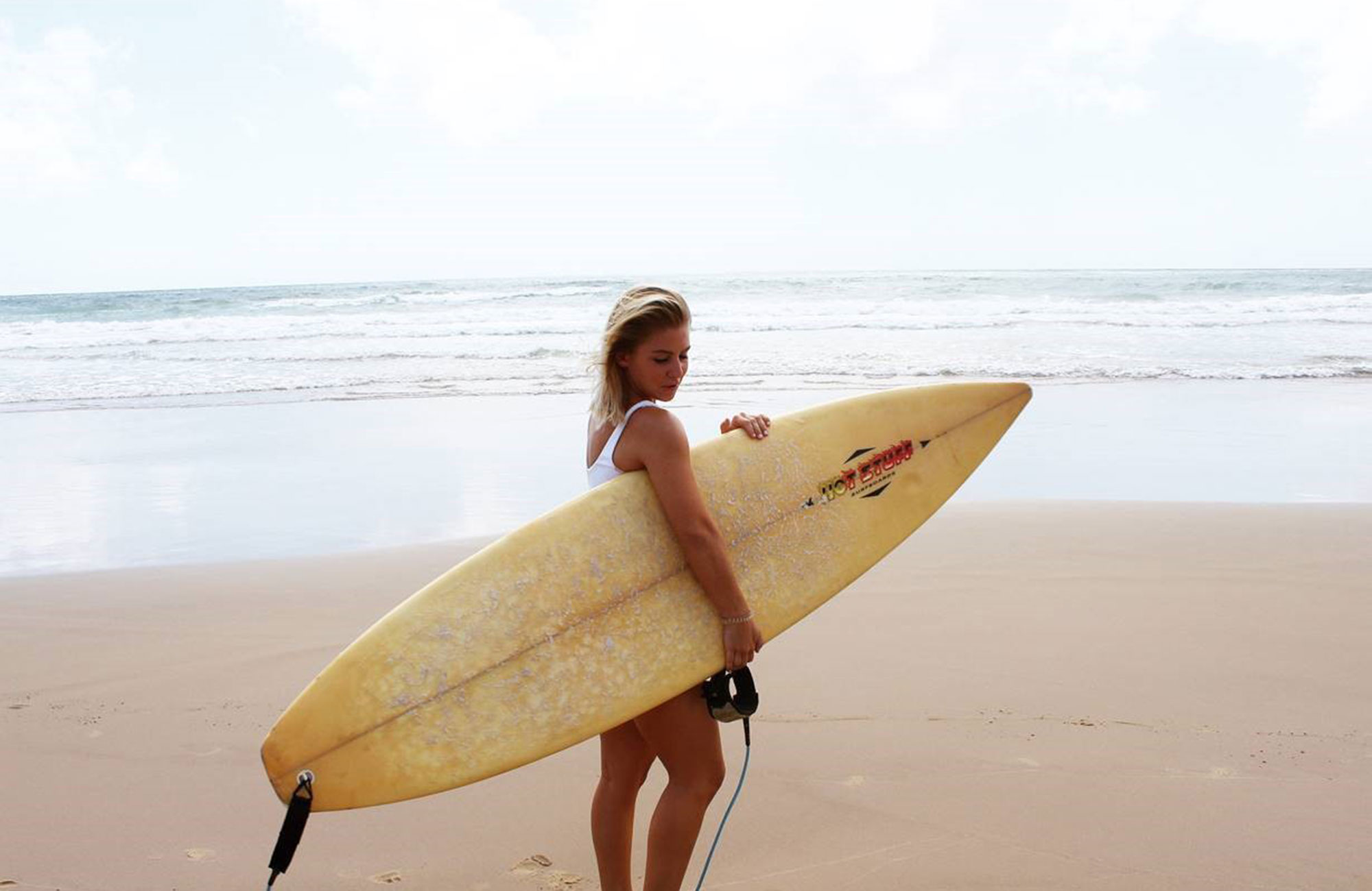 malin is a student in australia and surfs after school