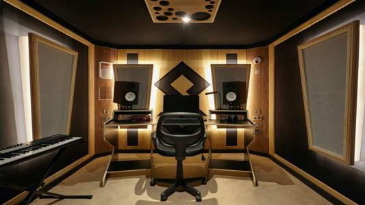 recording studio at bimm in london