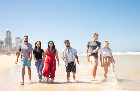 International Students Griffith University At The Beach