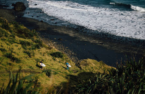 new-zealand-surfing-maori-bay-cover
