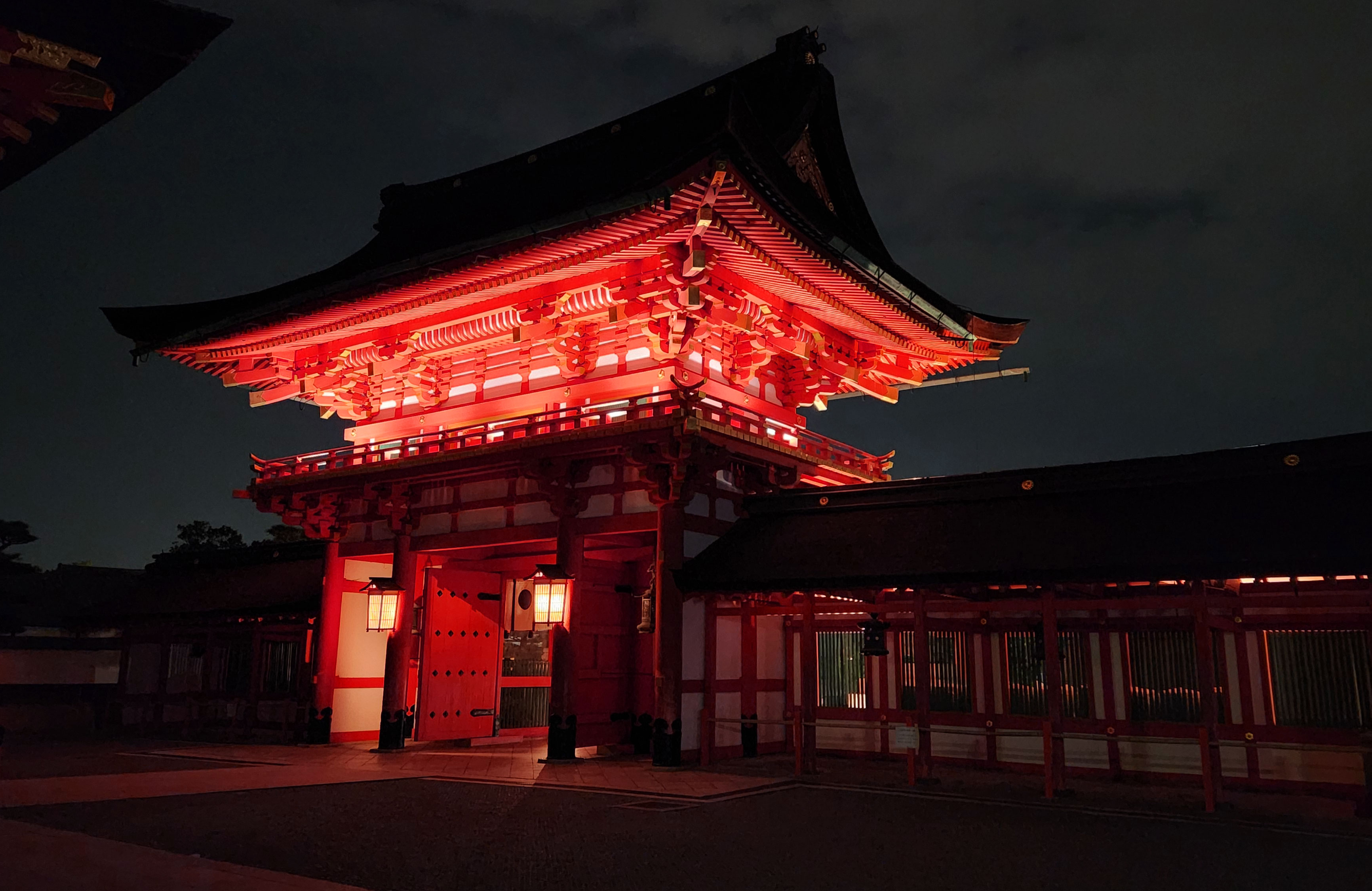 Fushimi Inari shrine in Kyoto during the night