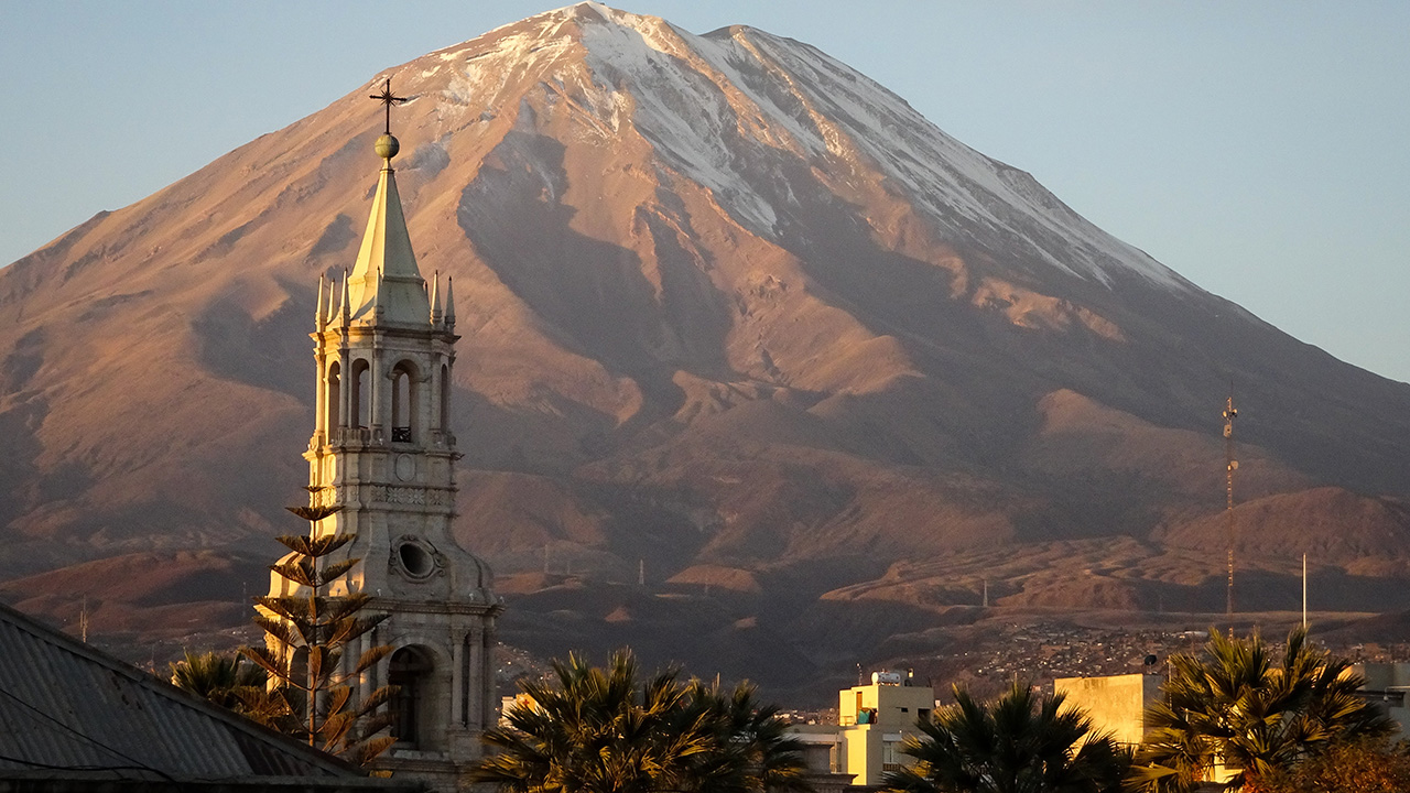 Visit Arequipa with a Peru Hop bus pass