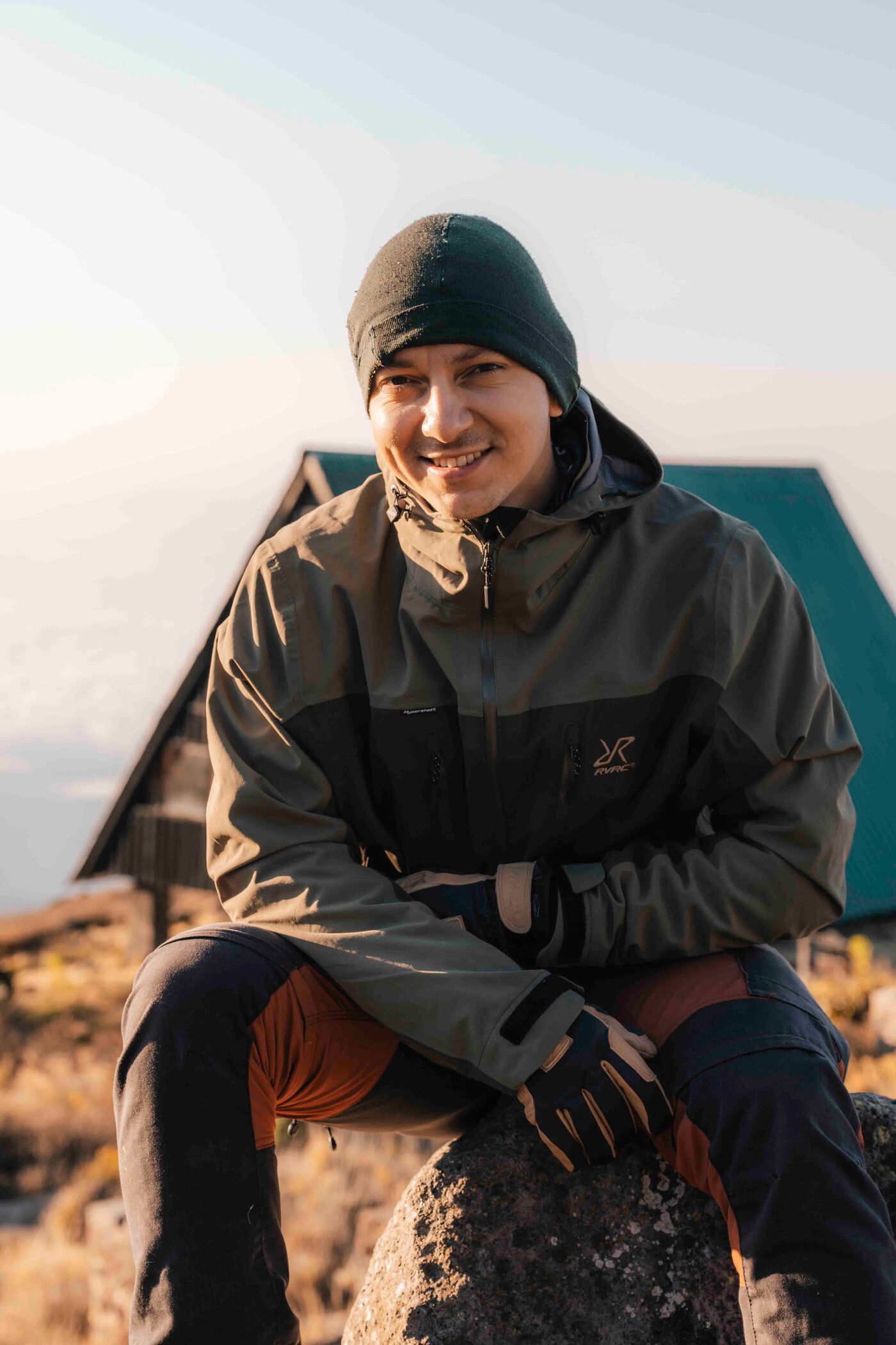 Web Vertical DSC02578 Enhanced NR