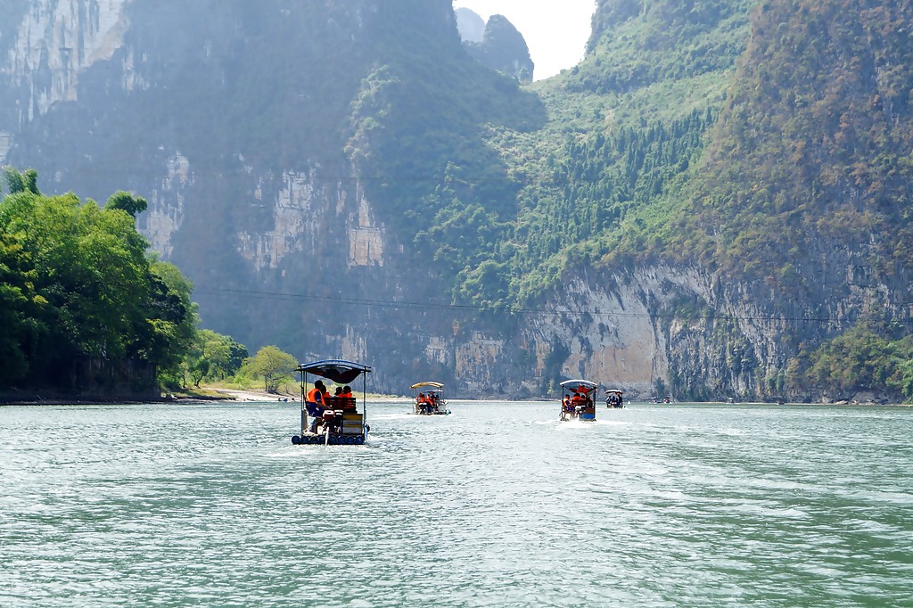 guilin-to-yangshuo-by-motorized-raft-3