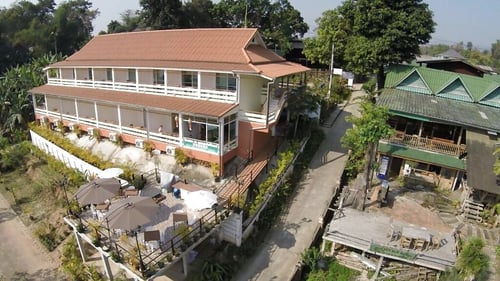 day-waterfront-1_gallery_full