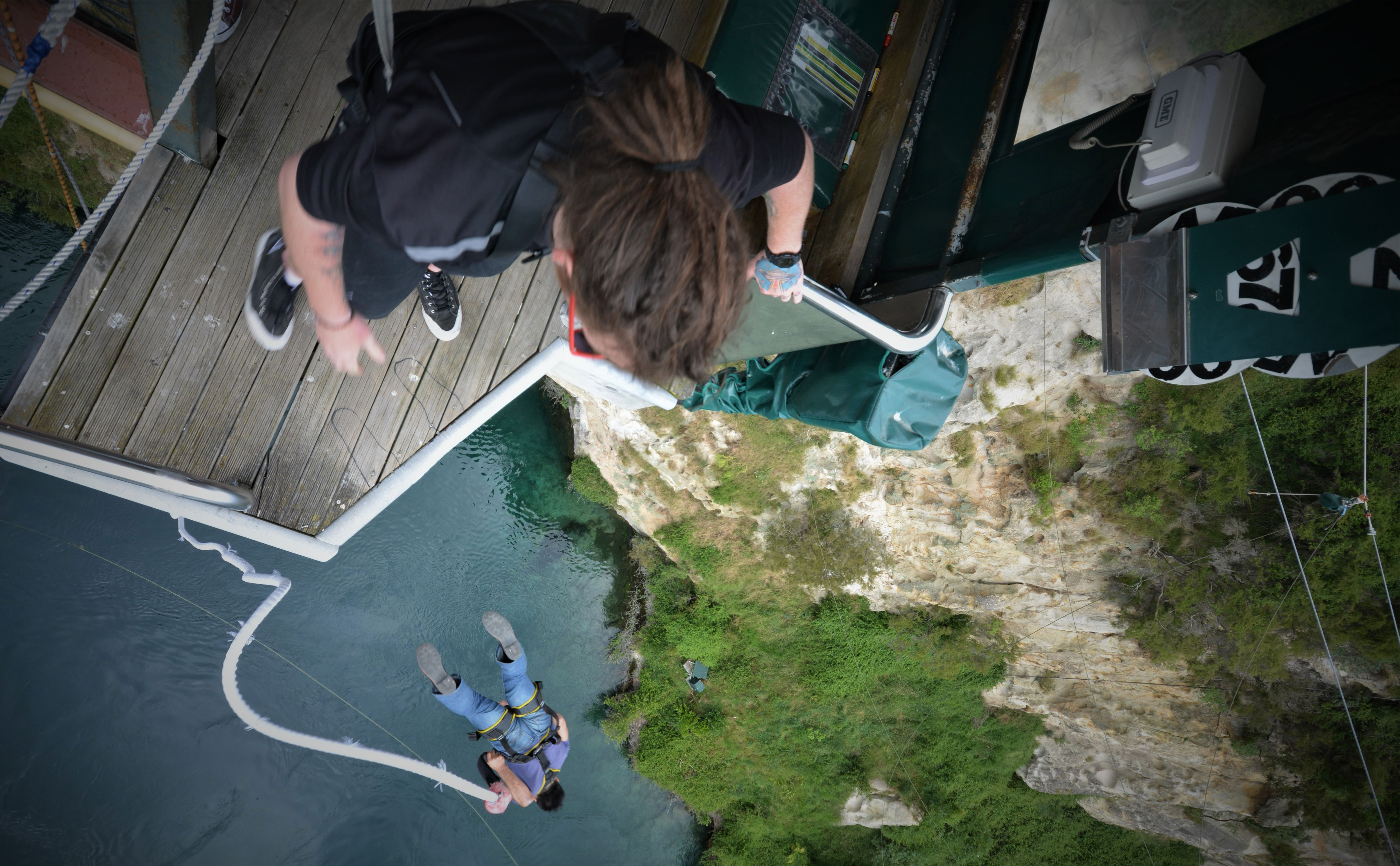 Bungeejumping at Lake Taupo in Waikato, New Zealand