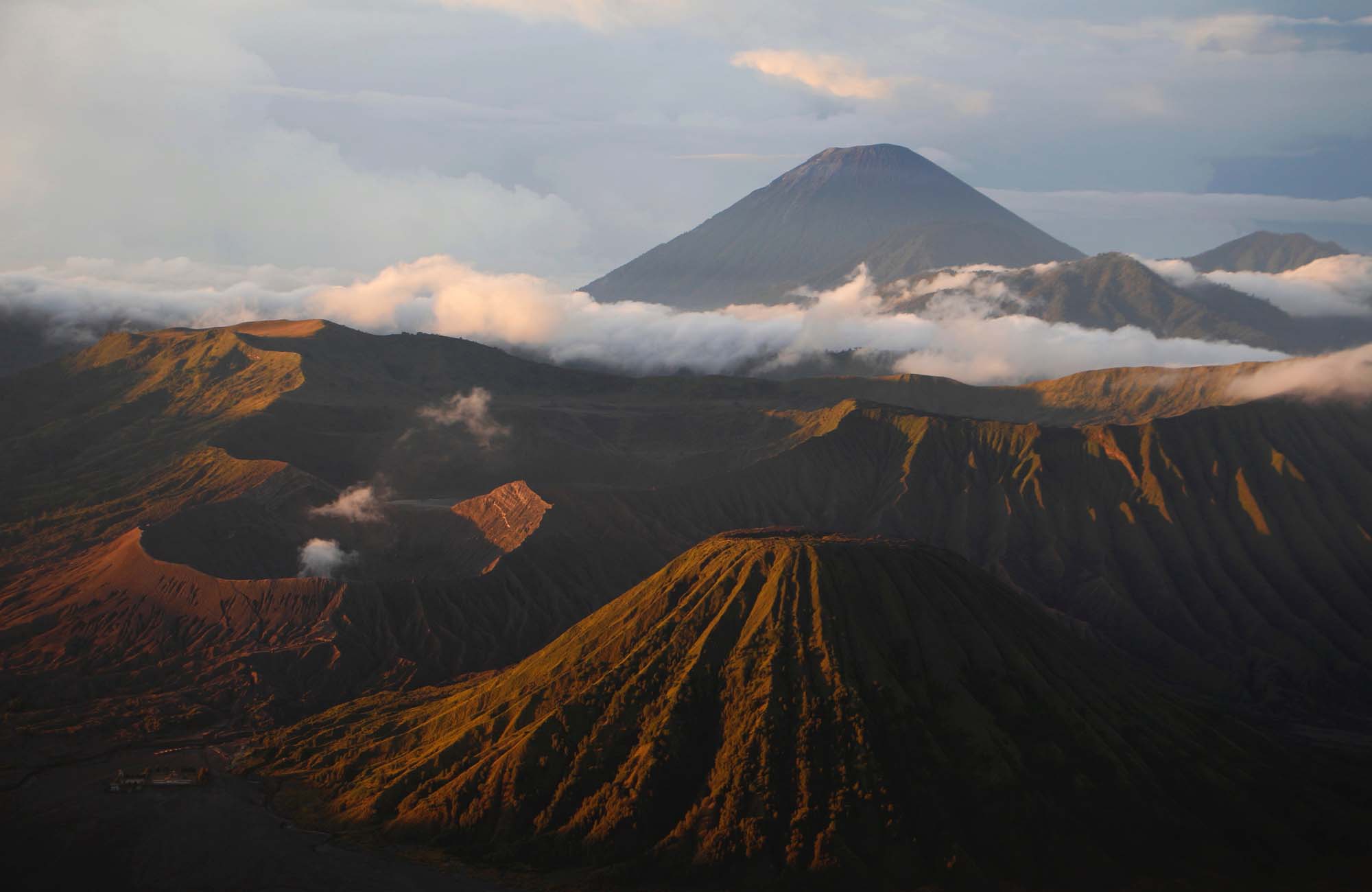 Indonesia Java Rocky Mountains